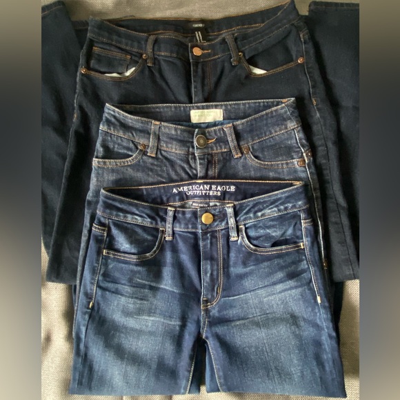 Bundle of blue denim jeans - Picture 3 of 3